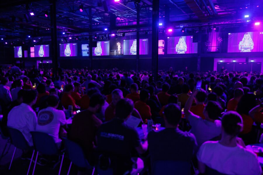 Get alerts for QNXL 2024! Quiz Night XL Science & Technology